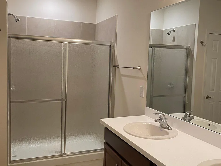 1207 SW Embers Ter — Photo 5