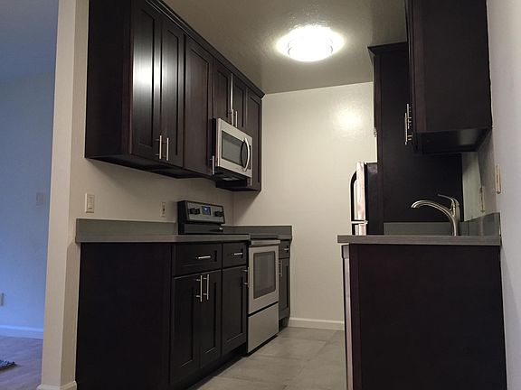 5th image of 404 Boardwalk Ave APT 24