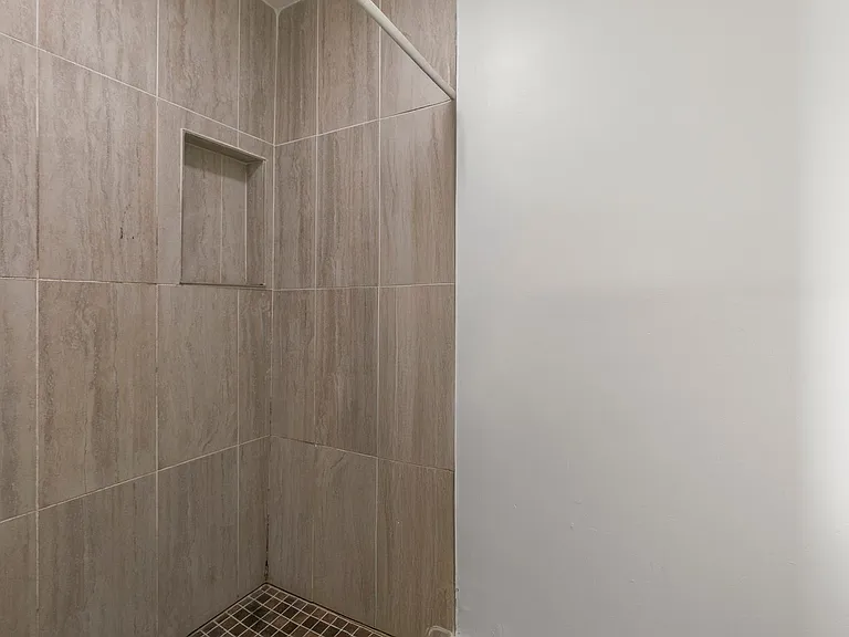 5422 S 23rd St — Photo 14