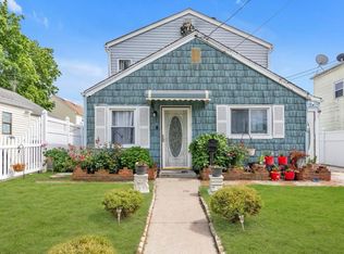 20 Byrd St, Hempstead, NY 11550