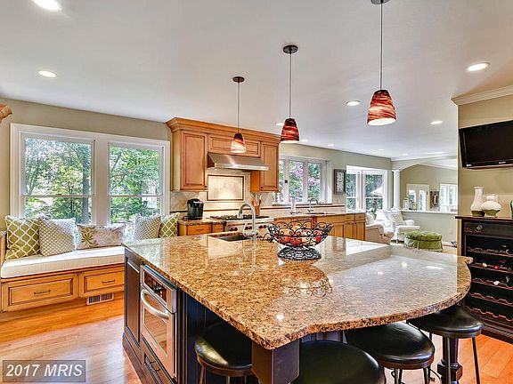 5th image of 4706 Lewis Woods Ct