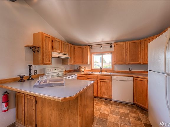 5th image of 1345 Park Ave