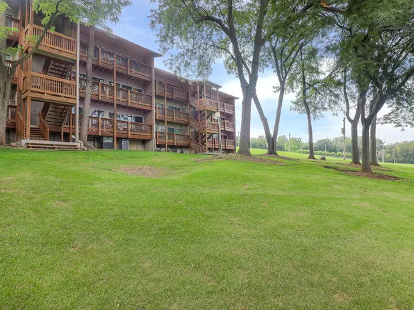 5803 Oakwood Dr APT C, Lisle, IL 60532