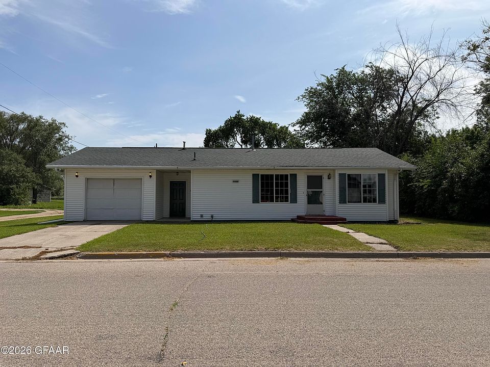 1st image of 104 7th St E