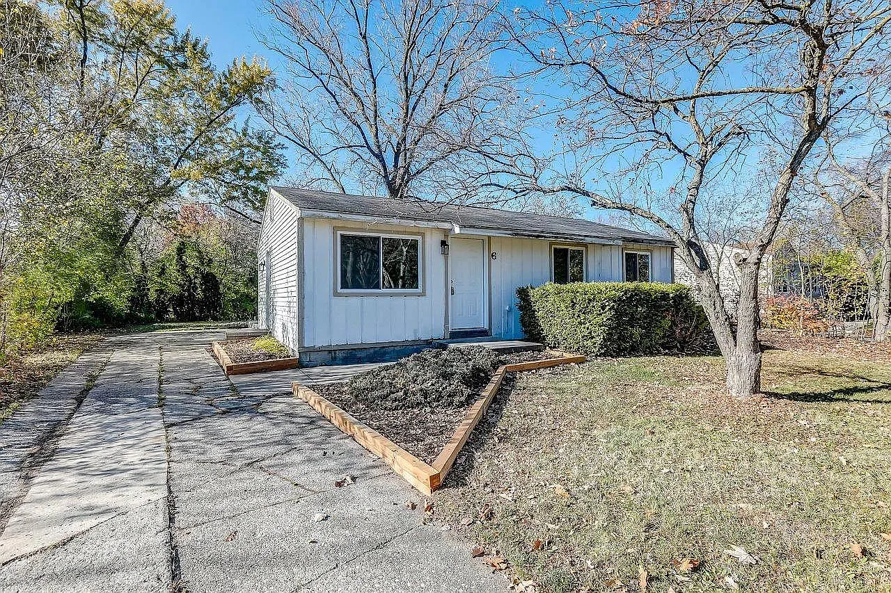 6 Lucerne Ct photo 1