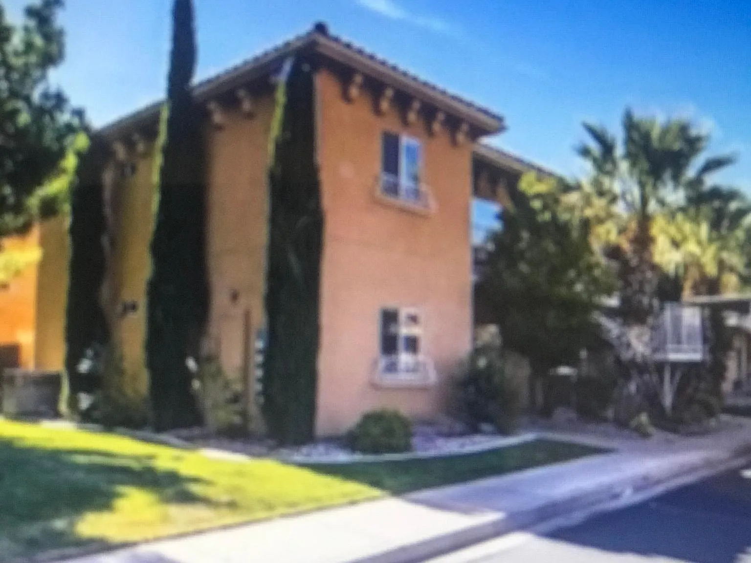 3 bed, 1139 sqft, $1,550 — Photo 2
