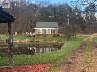 28510 Hide A Way Hills Rd, Sugar Grove, OH 43155