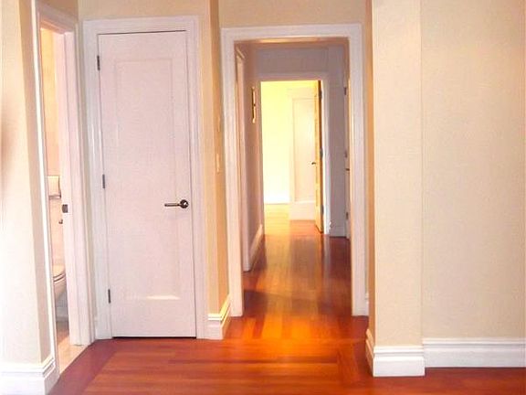 5th image of 154 W 70th St #8