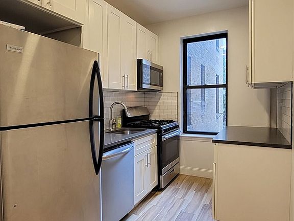3rd image of 583 W 215th St #6C