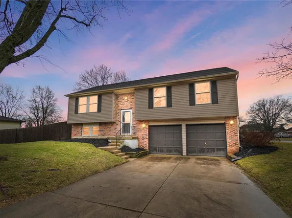 9881 Rose Arbor Dr, Dayton, OH 45458