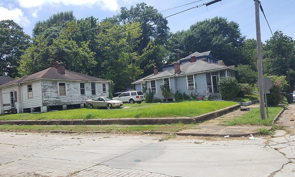 2nd image of 1804 South St
