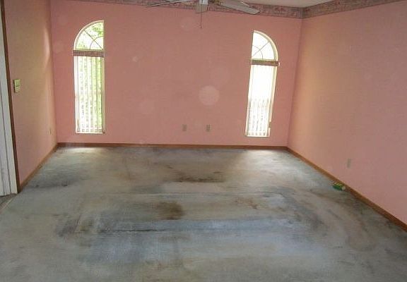 5th image of 2282 Evangelina Ave