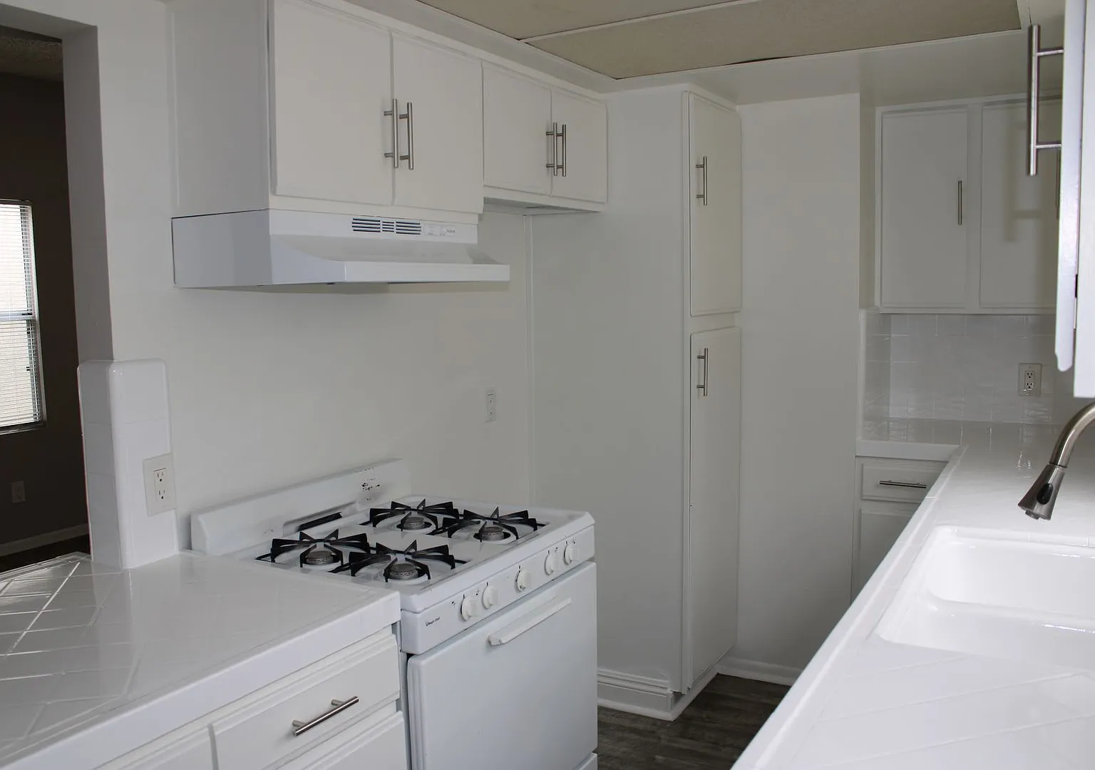 1121 E. 3rd St. — Photo 3