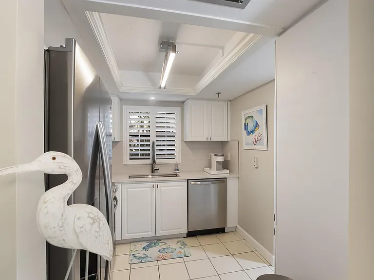Kitchen with views to the pool.