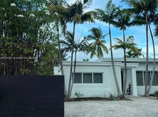 1395 Daytonia Rd, Miami Beach, FL 33141