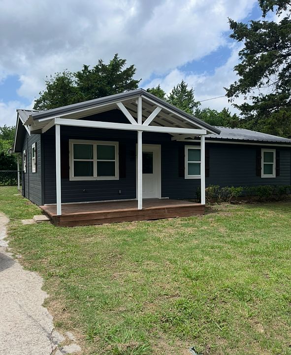 1st image of 321 Mimosa Dr