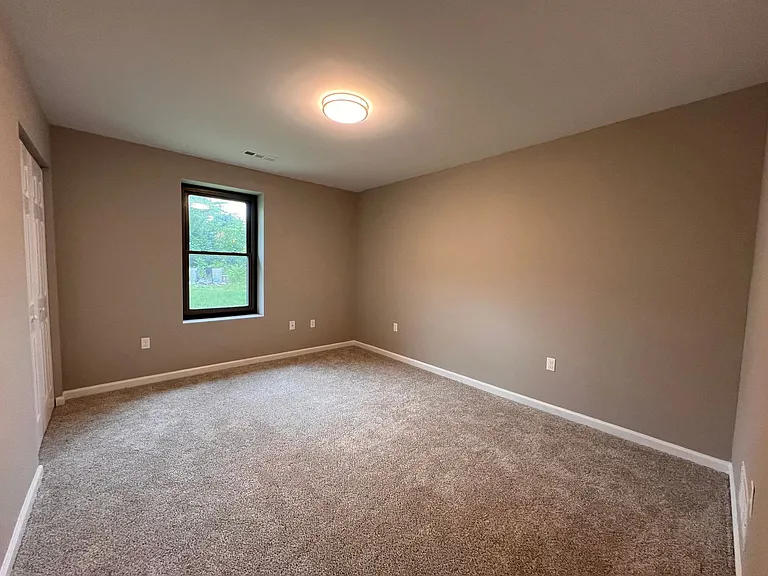 5477 Mauser St #D — Photo 9