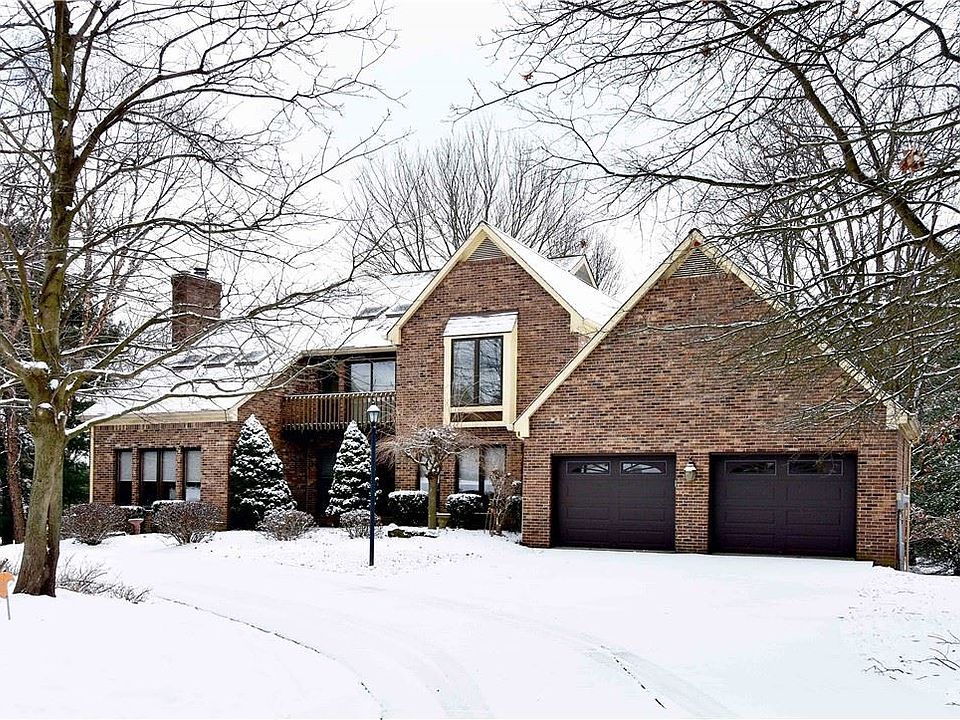 1st image of 1811 N Villa Dr