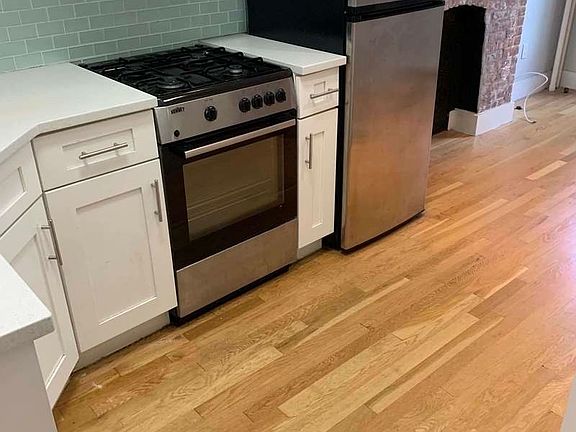 4th image of 264 W 22nd St APT 2A