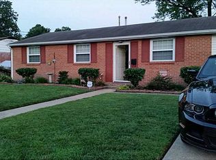 1904 Seward Dr, Hampton, VA 23663