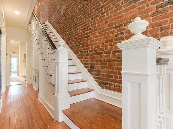 5th image of 420 N Stafford Ave