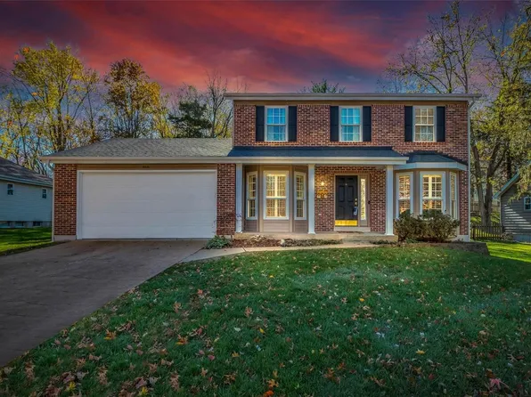 818 Palm Bay Dr, Ballwin, MO 63021