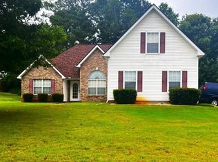 658 Burtons Cv, Hampton, GA 30228