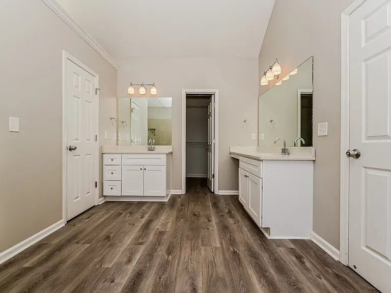 1101 E Shoreview Rd — Photo 11