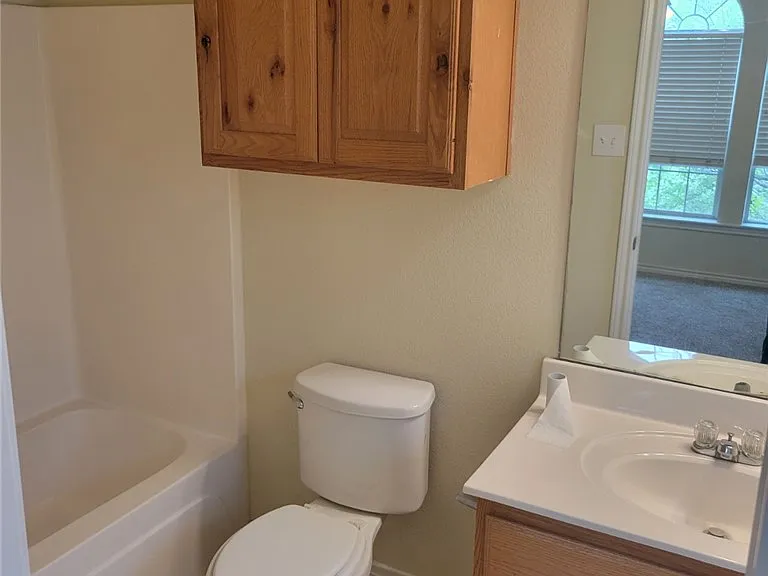 2317 Cornell Dr — Photo 10