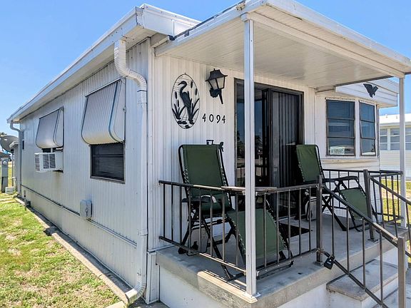 4th image of 4049 Honolulu Dr