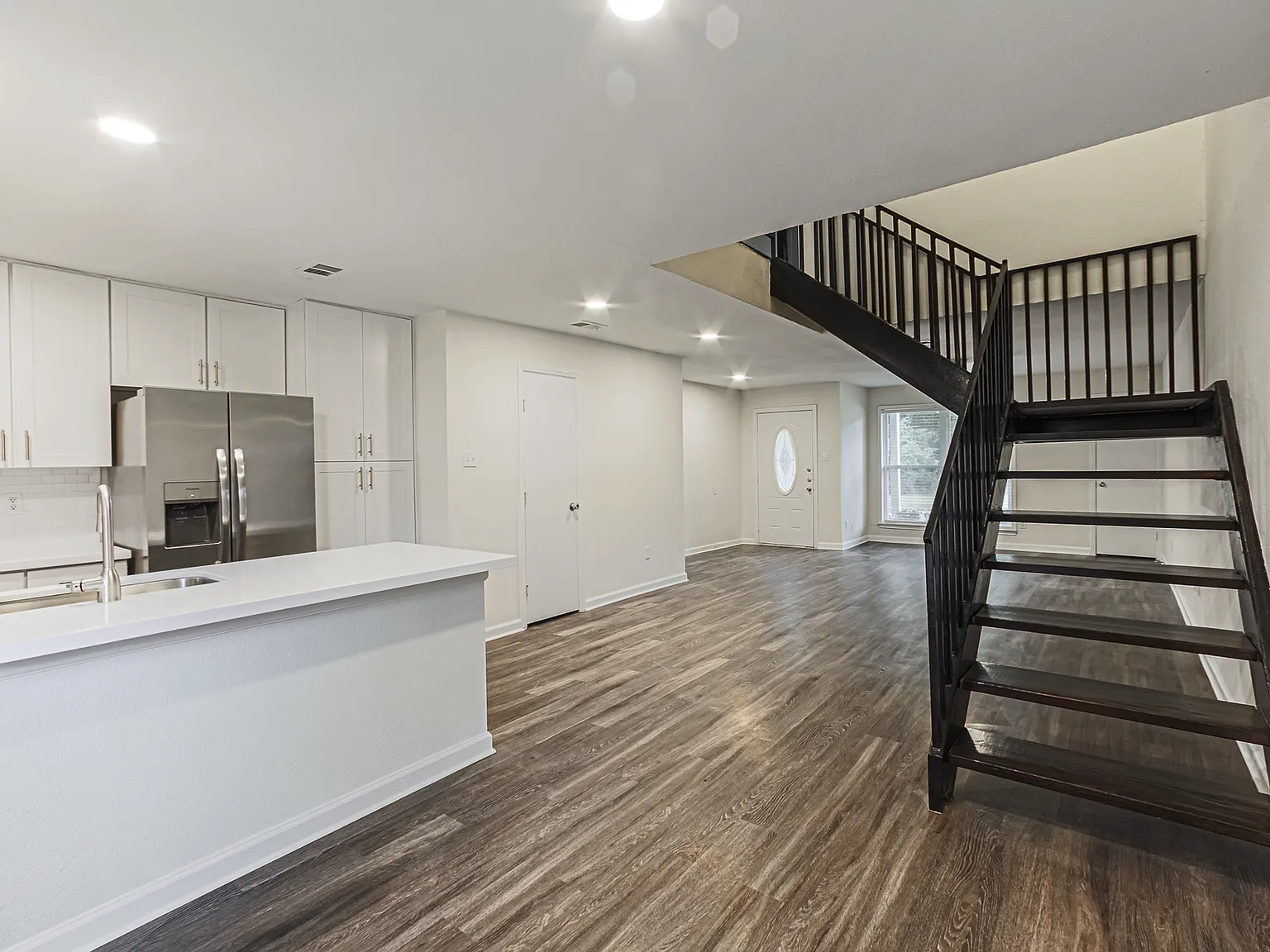 Roundhill Townhomes — Photo 3
