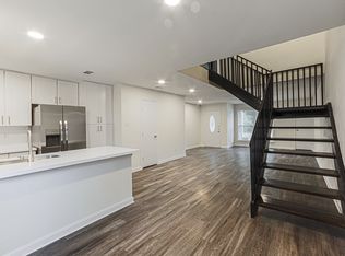 Roundhill Townhomes, Houston, TX 77090
