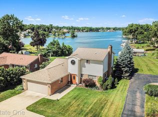 2541 S Commerce Rd, Wolverine Lake, MI 48390