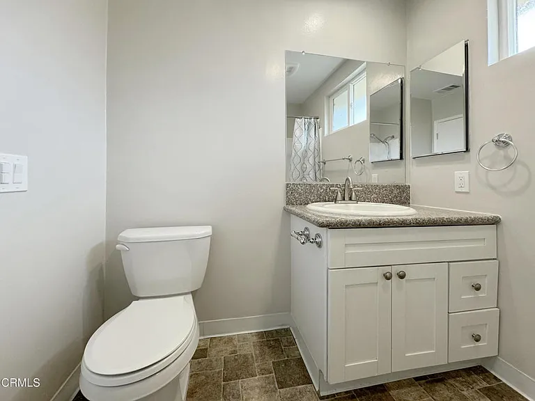 605 N Los Robles Ave #8 — Photo 11