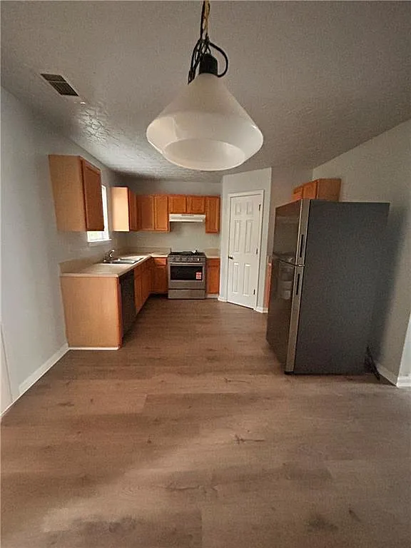 3 bed, 2.5 bath, 1526 sqft, $2,000 — Photo 2
