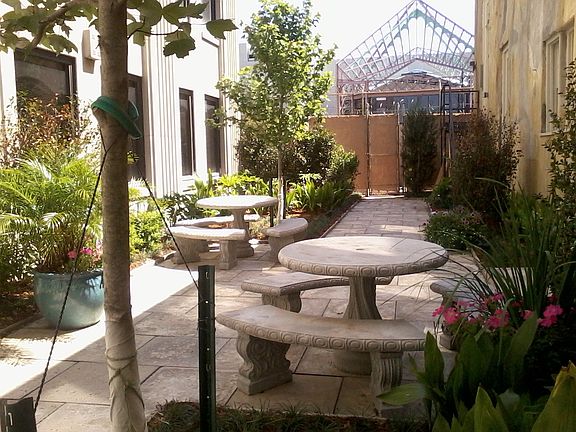 5th image of 1529 Jackson Ave #6