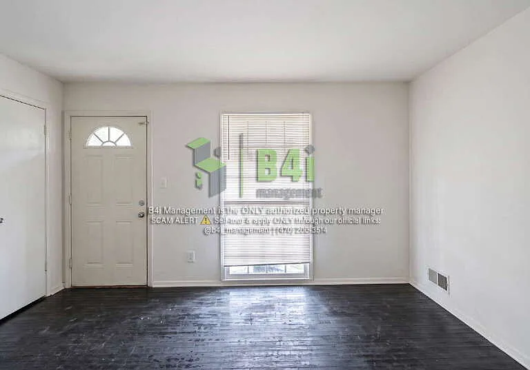 4470 Burks Rd — Photo 4