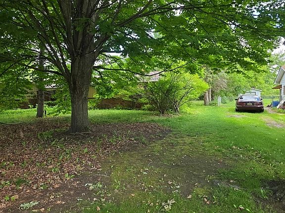 2nd image of 6264 Lancaster Dr