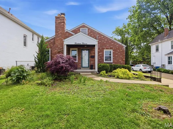 1412 Silverton Pl, Saint Louis, MO 63117