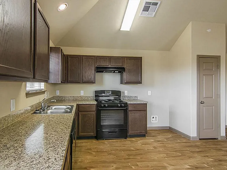 5611 Long Arbor Ln — Photo 7