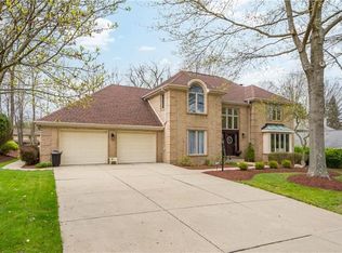 103 Chaucer Ct, Coraopolis, PA 15108