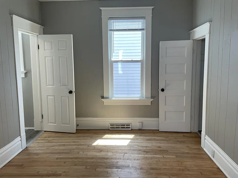 312 Broad St — Photo 6