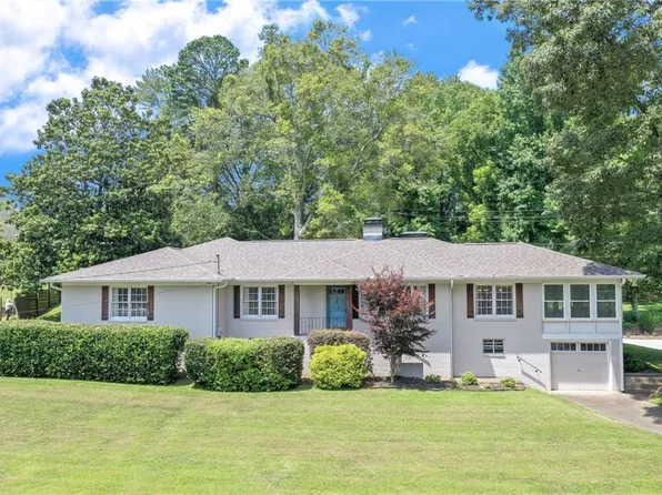 983 Chattahoochee Dr, Gainesville, GA 30501