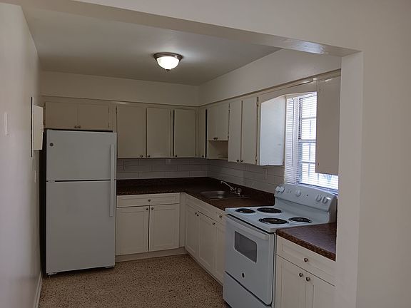 4th image of 1045 NW 1st St APT 5