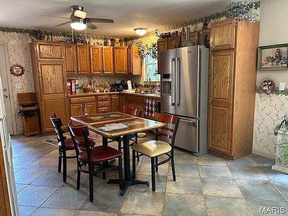 5th image of 47 Oak Valley Dr