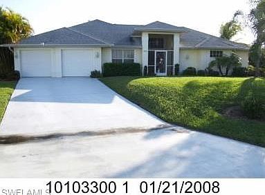 1st image of 2800 SW 37th Ter