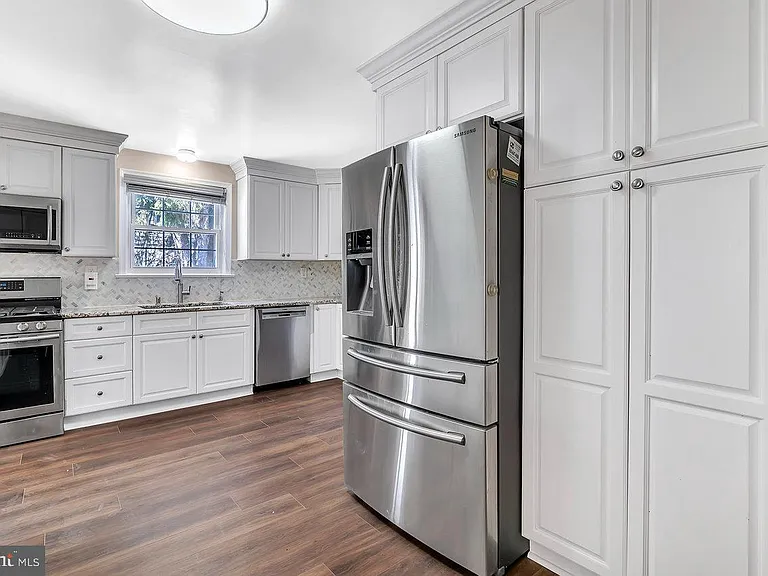 32 Cranbury Rd — Photo 14