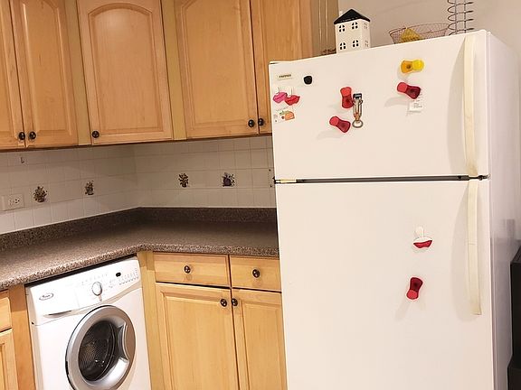 3rd image of 3846 25th Ave APT 1