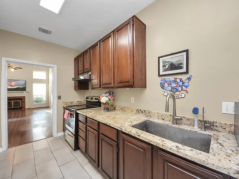1022 Memorial Village Dr — Photo 19