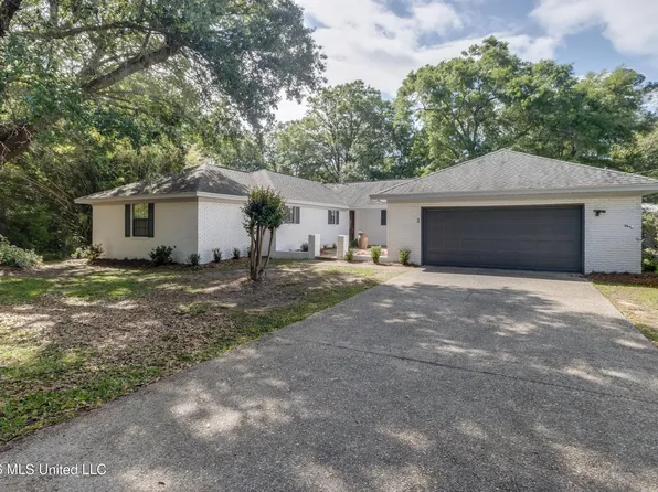 7 Keyser Ln, Gulfport, MS 39507